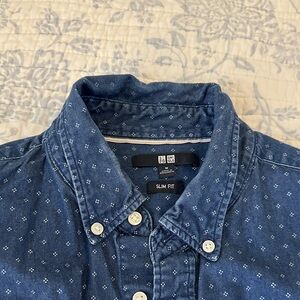 Uniqlo Men's Denim Blue Casual Shirt